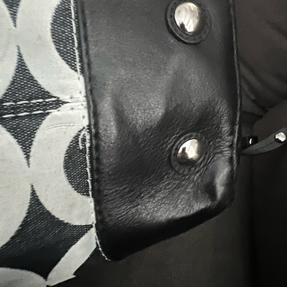 Coach Handbag - Picture 10 of 11